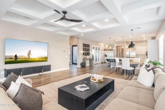 445 E LYNX Way, Chandler, AZ 85249