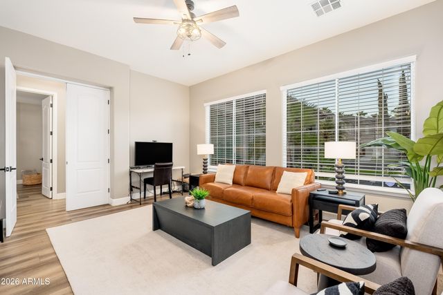 445 E LYNX Way, Chandler, AZ 85249
