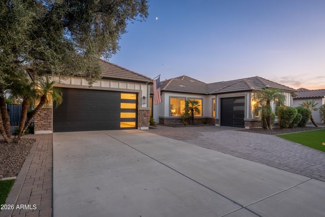 445 E LYNX Way, Chandler, AZ 85249