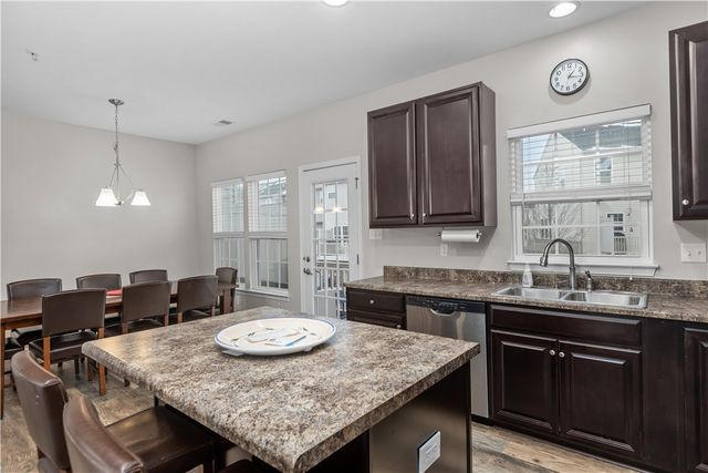 236 Thornapple Ln, Cranberry Twp, PA 16066