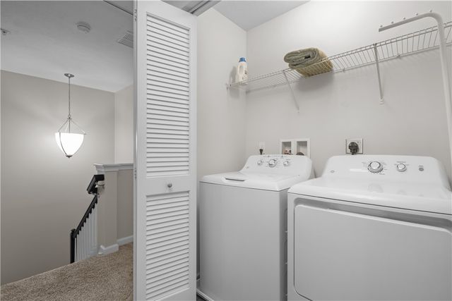 236 Thornapple Ln, Cranberry Twp, PA 16066