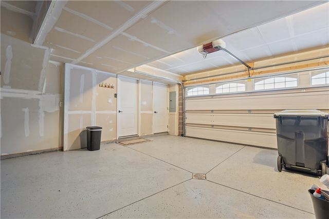 236 Thornapple Ln, Cranberry Twp, PA 16066