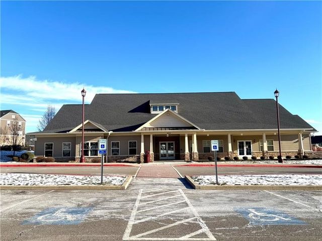 236 Thornapple Ln, Cranberry Twp, PA 16066