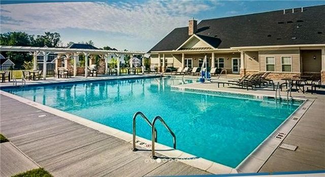 236 Thornapple Ln, Cranberry Twp, PA 16066
