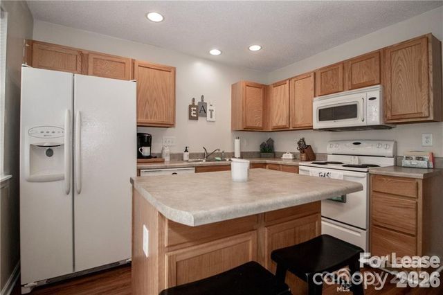 137 Lynch Circle, Mooresville, NC 28117