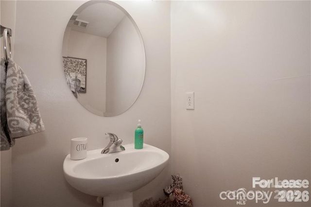 137 Lynch Circle, Mooresville, NC 28117