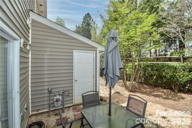 137 Lynch Circle, Mooresville, NC 28117