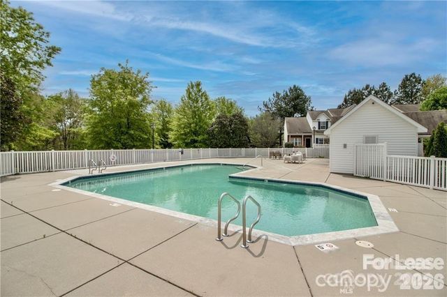 137 Lynch Circle, Mooresville, NC 28117