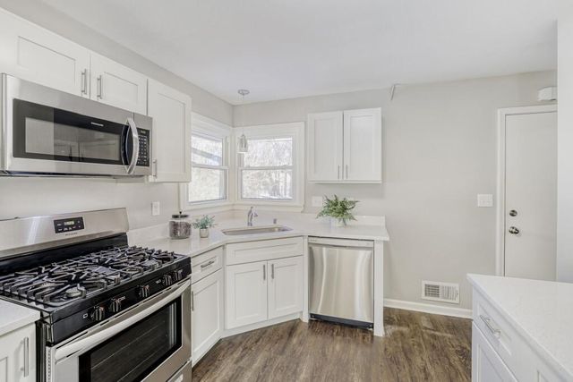 1304 Independence Avenue S, Saint Louis Park, MN 55426