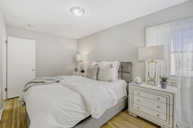 1304 Independence Avenue S, Saint Louis Park, MN 55426