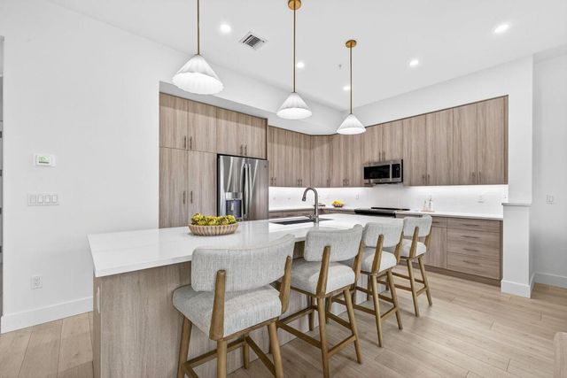 125 Water Pointe Place Place 28, Jupiter, FL 33477