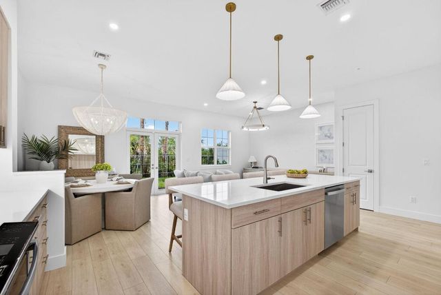 125 Water Pointe Place Place 28, Jupiter, FL 33477