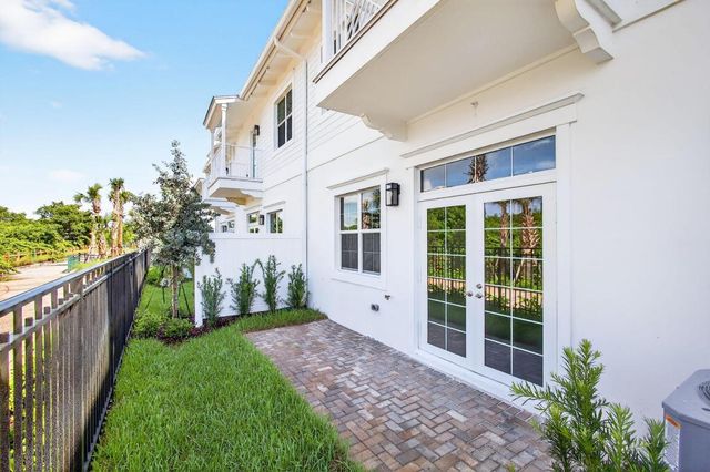 125 Water Pointe Place Place 28, Jupiter, FL 33477