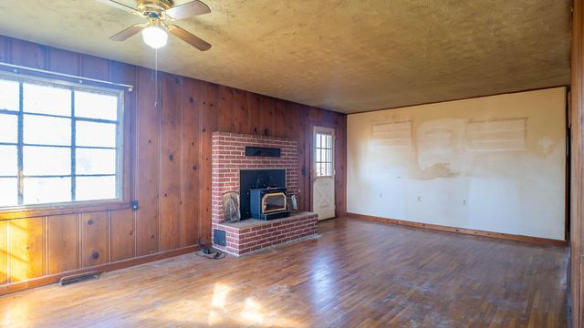 1838 State Route K, West Plains, MO 65775