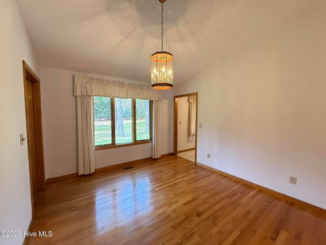 315 W Craven Avenue, Pinebluff, NC 28373