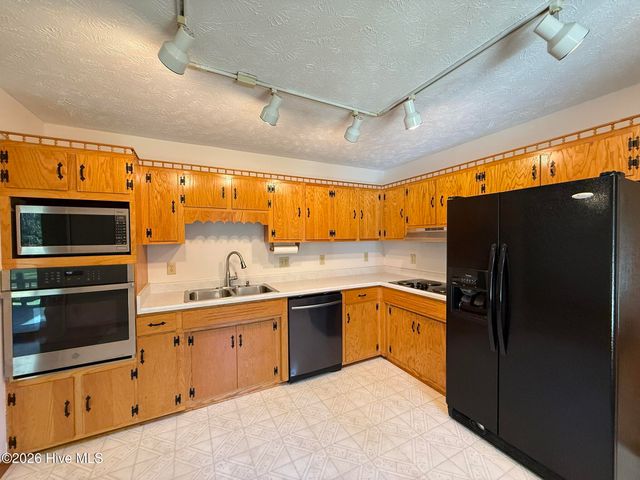 315 W Craven Avenue, Pinebluff, NC 28373
