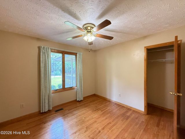 315 W Craven Avenue, Pinebluff, NC 28373