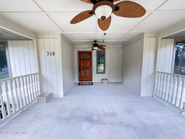 315 W Craven Avenue, Pinebluff, NC 28373
