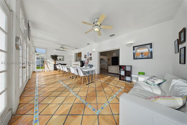 27950 SW 182nd Ave, Homestead, FL 33031