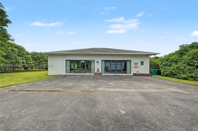 27950 SW 182nd Ave, Homestead, FL 33031