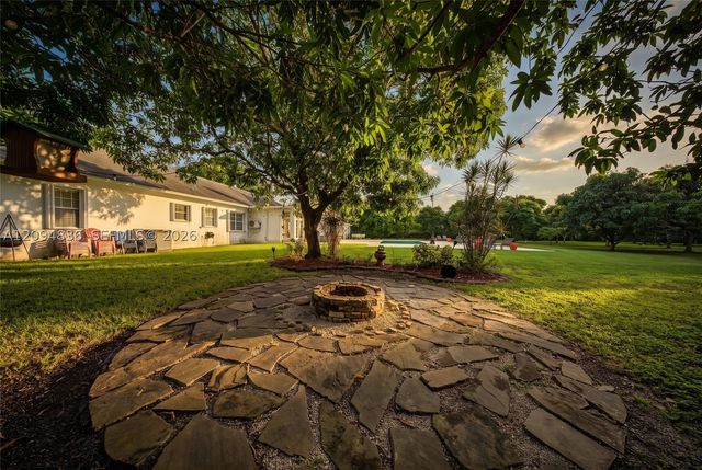 27950 SW 182nd Ave, Homestead, FL 33031