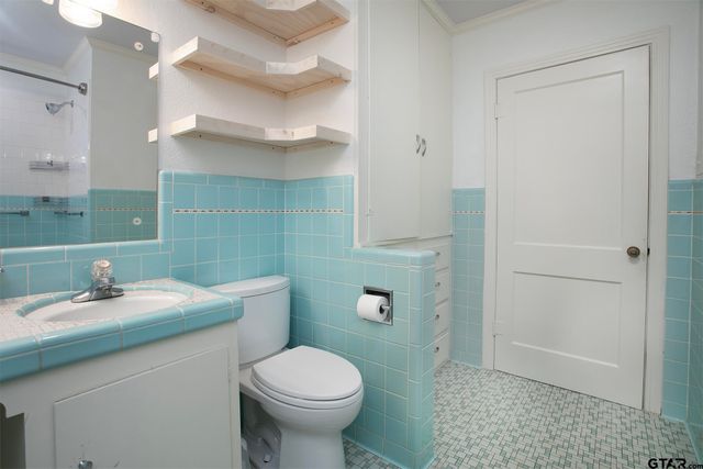 502 W Hubbard St, Lindale, TX 75771