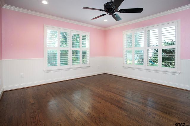 502 W Hubbard St, Lindale, TX 75771