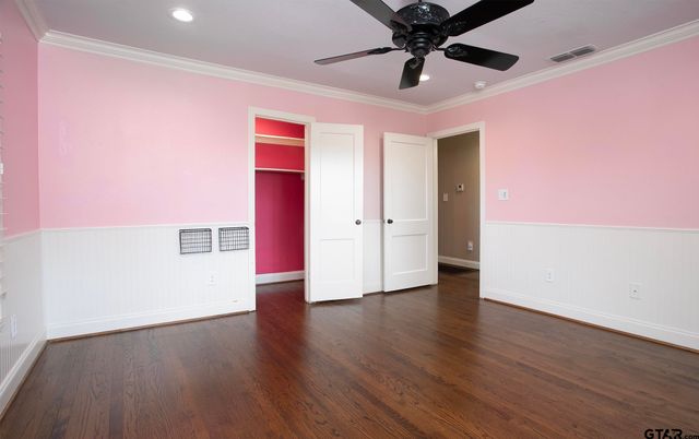 502 W Hubbard St, Lindale, TX 75771