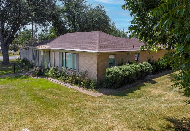 502 W Hubbard St, Lindale, TX 75771