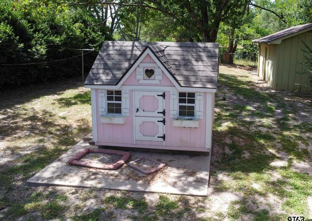 502 W Hubbard St, Lindale, TX 75771