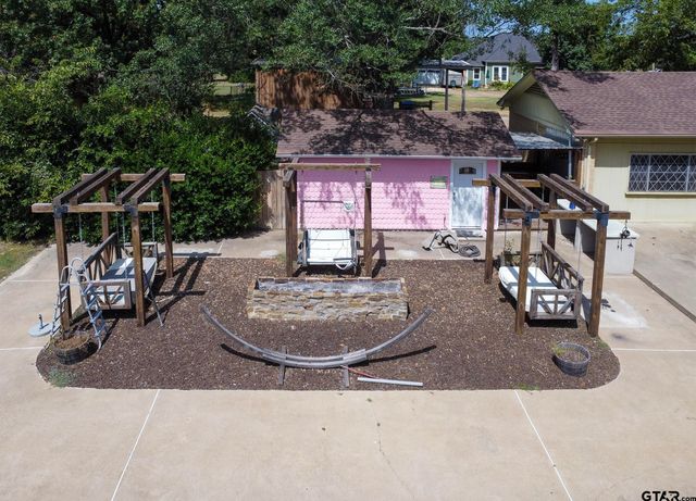 502 W Hubbard St, Lindale, TX 75771