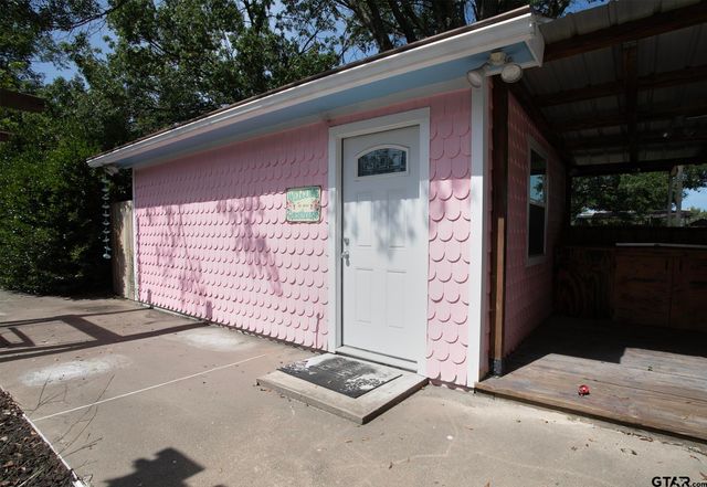 502 W Hubbard St, Lindale, TX 75771