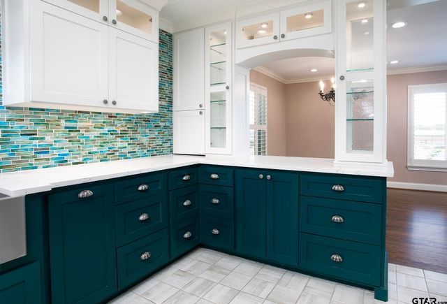 502 W Hubbard St, Lindale, TX 75771