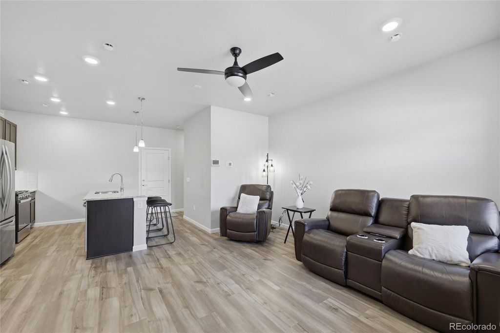 Image 7 of property listing at 8434 Rizza Street C, Littleton, CO 80129