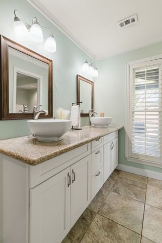 109 Crestwood Drive, Rockwall, TX 75087