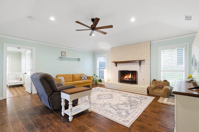 109 Crestwood Drive, Rockwall, TX 75087