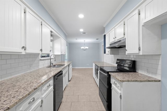 102 Pecan Lane, Oak Leaf, TX 75154