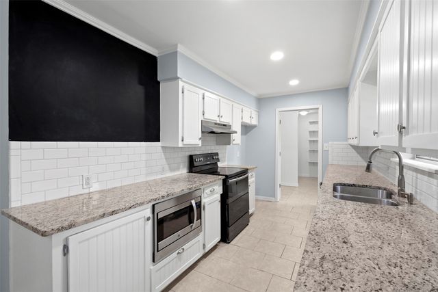 102 Pecan Lane, Oak Leaf, TX 75154