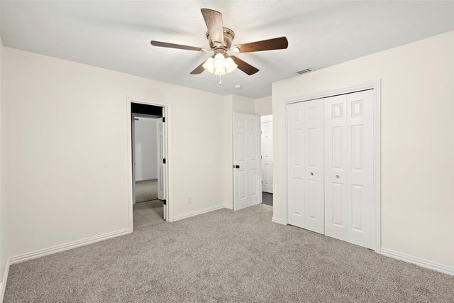 102 Pecan Lane, Oak Leaf, TX 75154