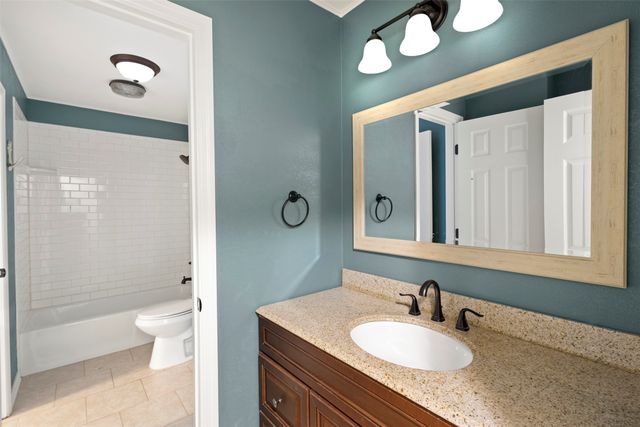 102 Pecan Lane, Oak Leaf, TX 75154