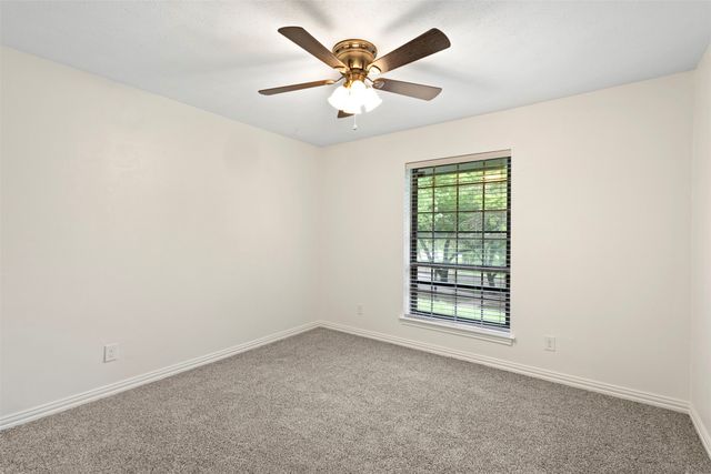 102 Pecan Lane, Oak Leaf, TX 75154