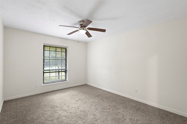 102 Pecan Lane, Oak Leaf, TX 75154