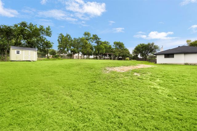 102 Pecan Lane, Oak Leaf, TX 75154