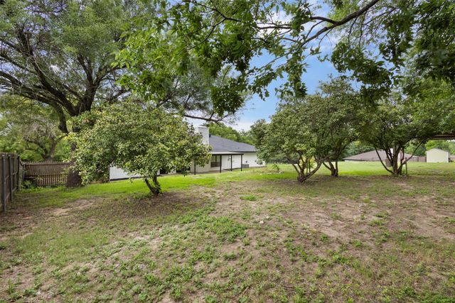 102 Pecan Lane, Oak Leaf, TX 75154