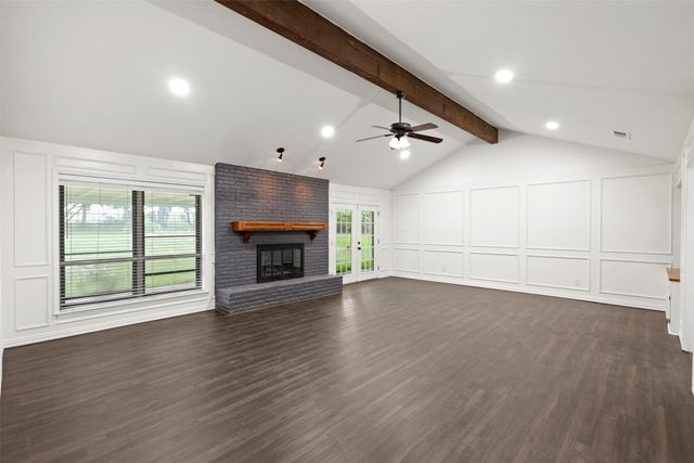 102 Pecan Lane, Oak Leaf, TX 75154