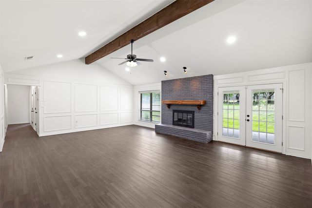 102 Pecan Lane, Oak Leaf, TX 75154