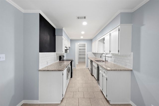 102 Pecan Lane, Oak Leaf, TX 75154