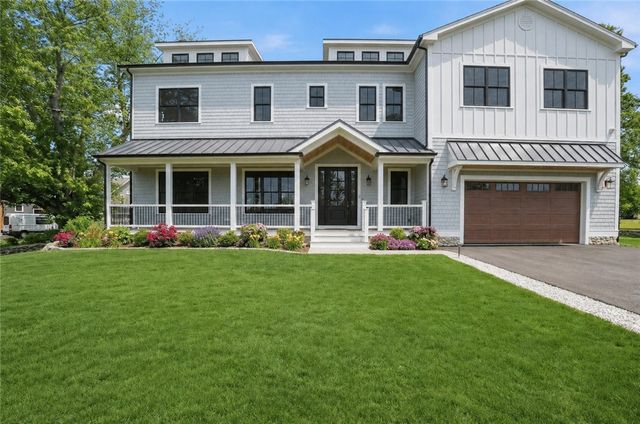 980 Green End Avenue Avenue, Middletown, RI 02842