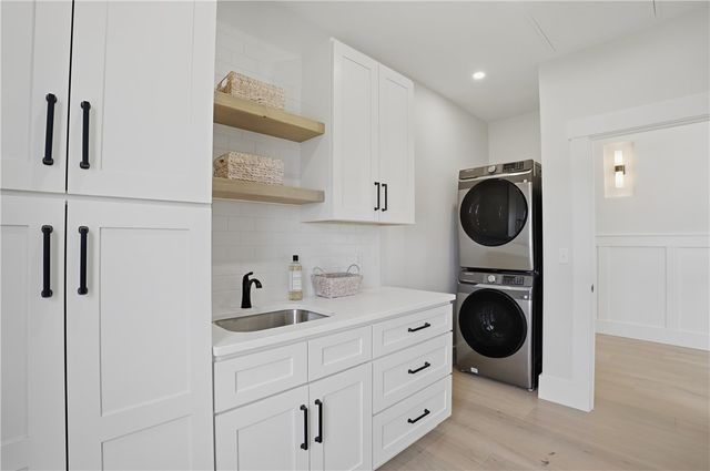 980 Green End Avenue Avenue, Middletown, RI 02842