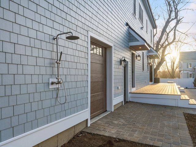 980 Green End Avenue Avenue, Middletown, RI 02842